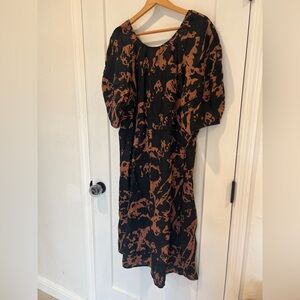 Everlane The Linen Short-Sleeve Scoop Midi Dress